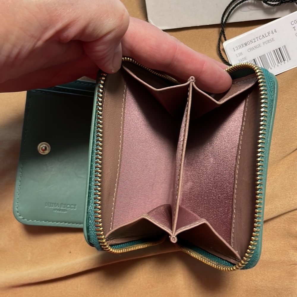 Nina Ricci Green Leather Wallet - Picture 6 of 6